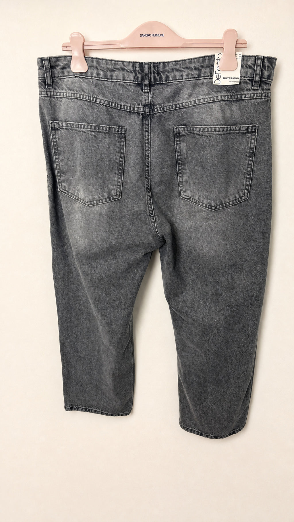Defacto Jeans – vintage clothing at AMYPARFUME Belgrade