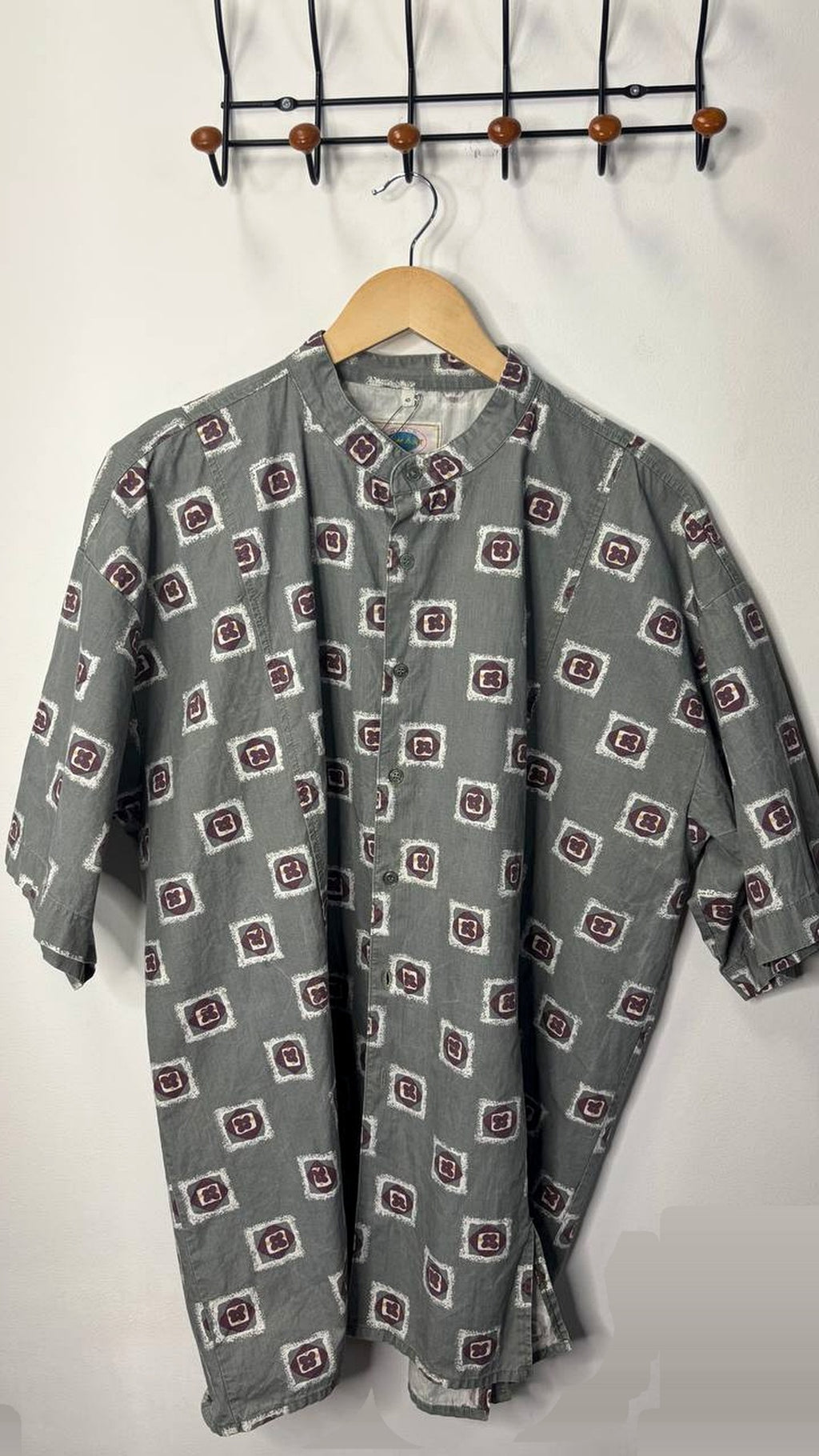 World Stile New Art Shirt – vintage clothing at AMYPARFUME Belgrade