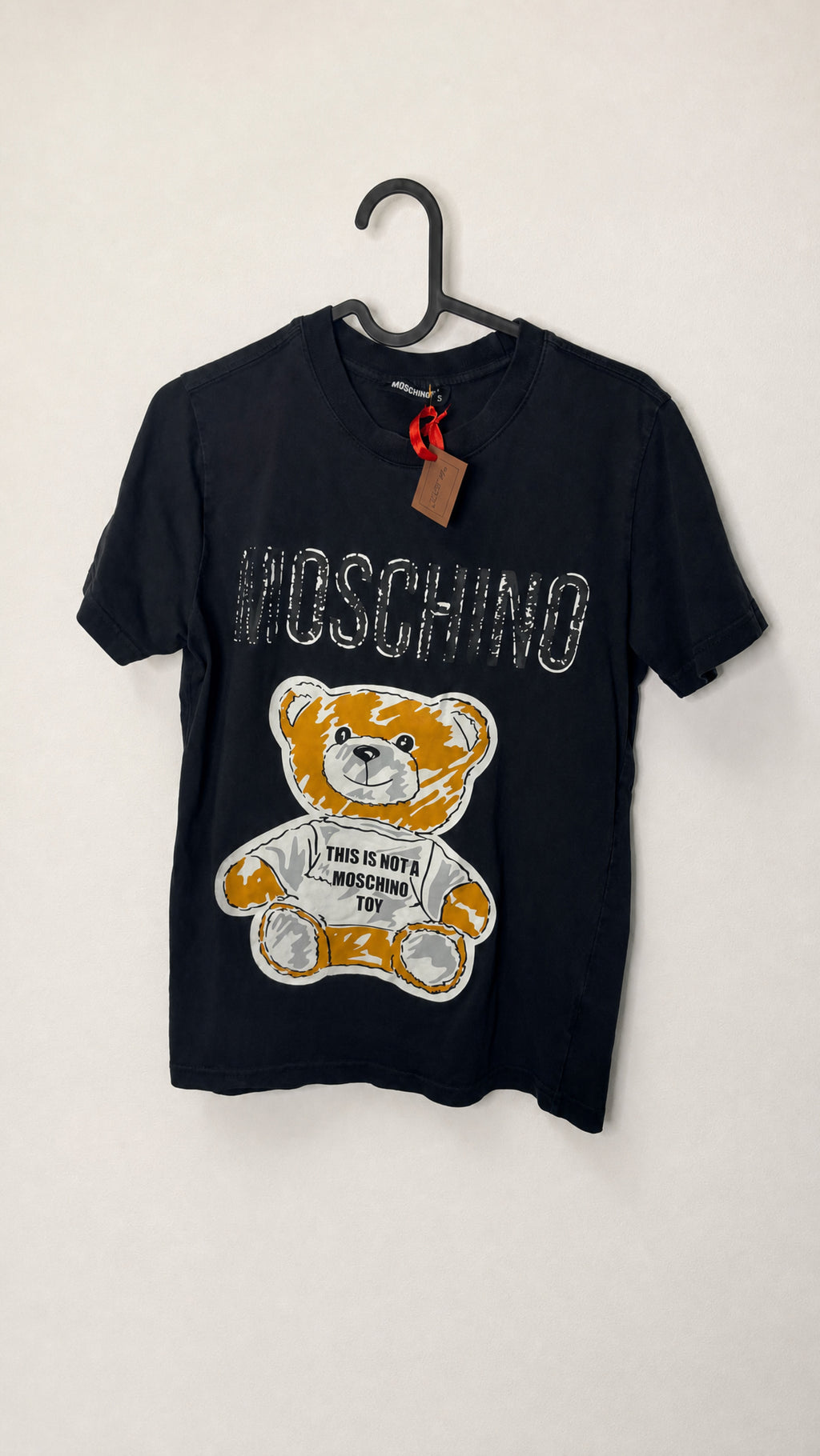 Moschino T-shirt – vintage clothing at AMYPARFUME Belgrade