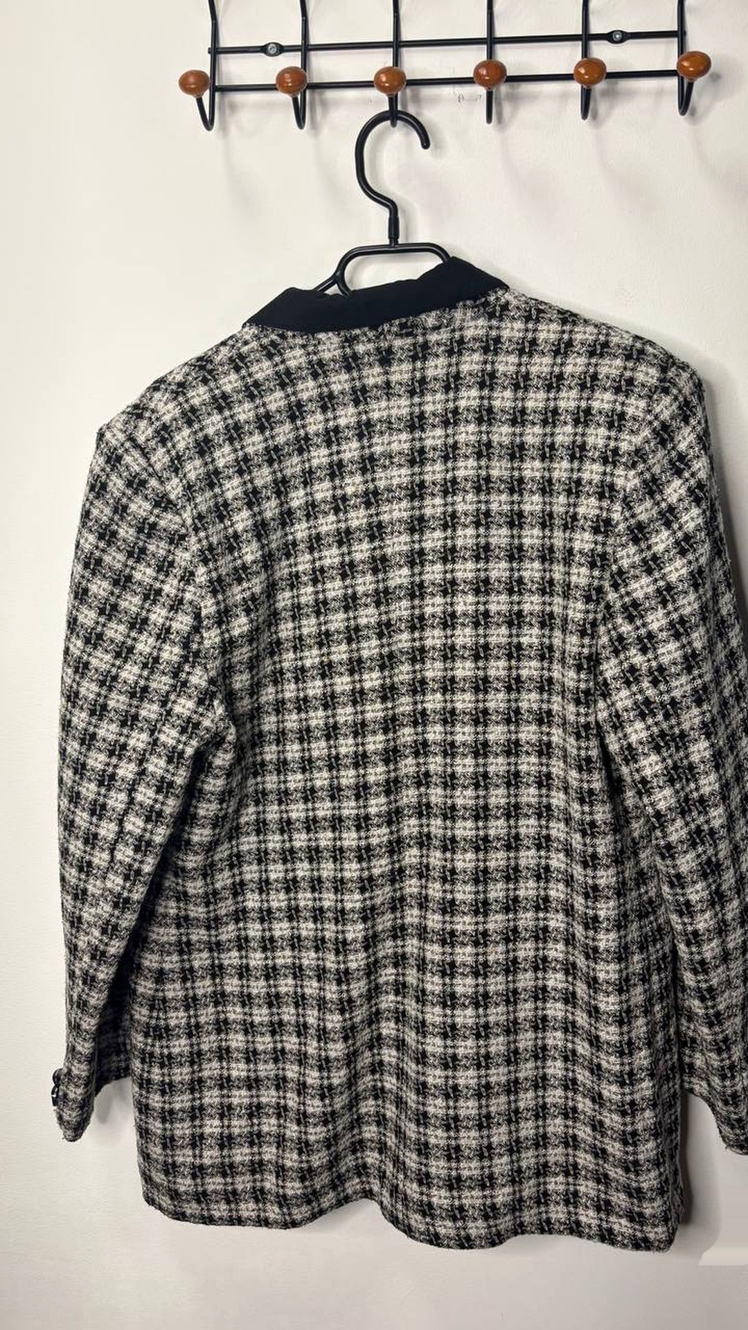 Inter Mono Blazer – vintage clothing at AMYPARFUME Belgrade