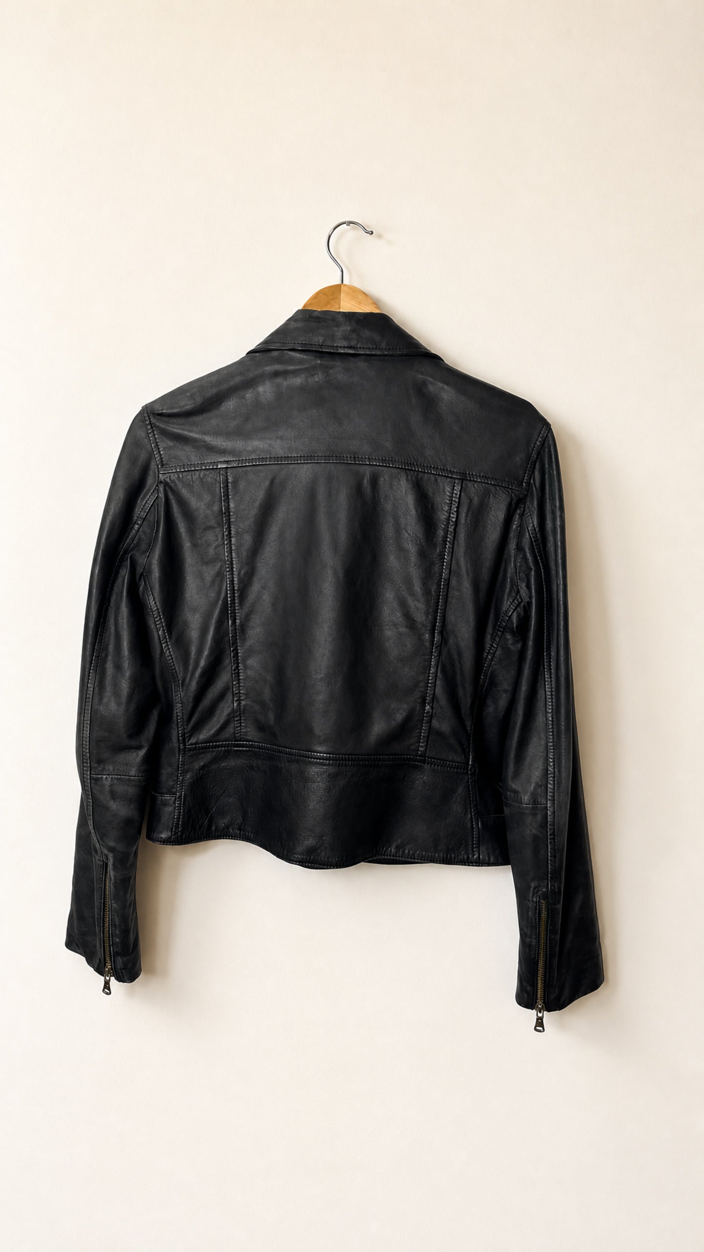 Massimo Dutti Jacket – vintage clothing at AMYPARFUME Belgrade