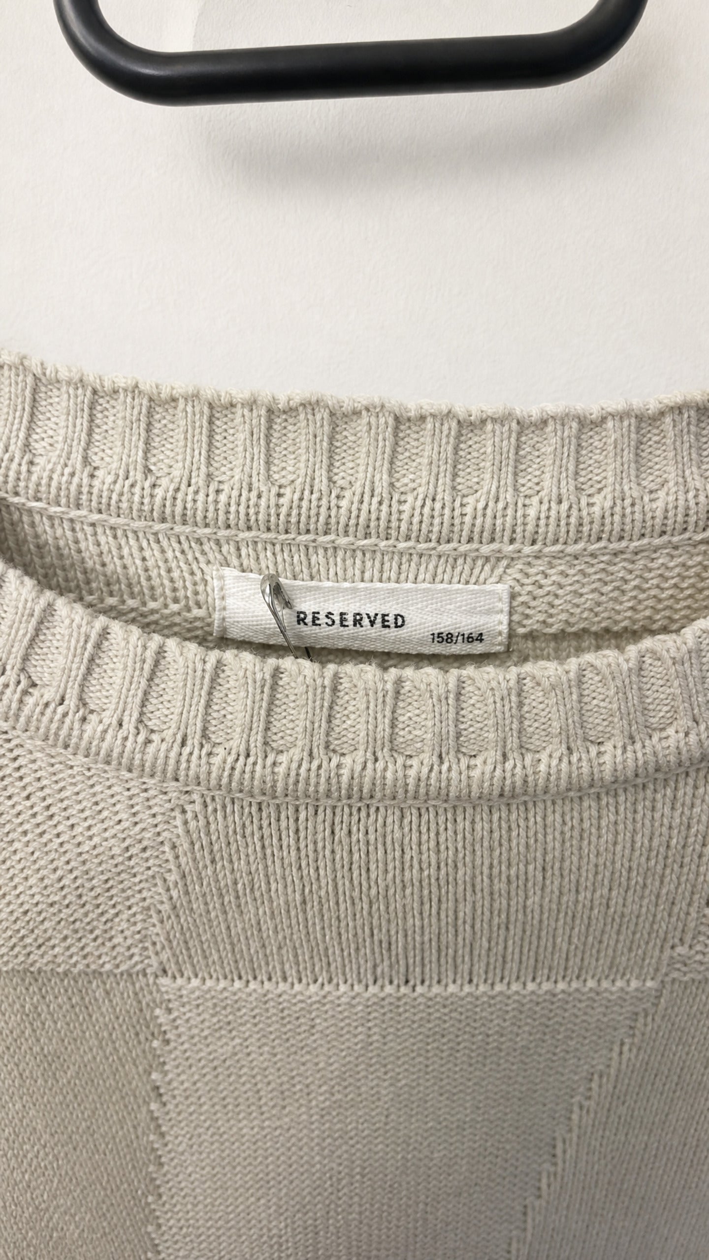 Reserved Sweater – vintage clothing at AMYPARFUME Belgrade