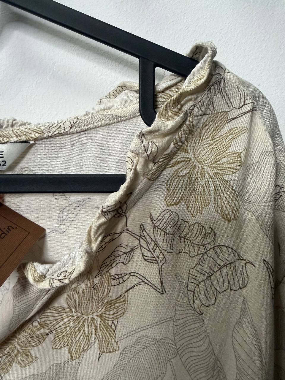LC Waikiki Grace Botanical-print blouse