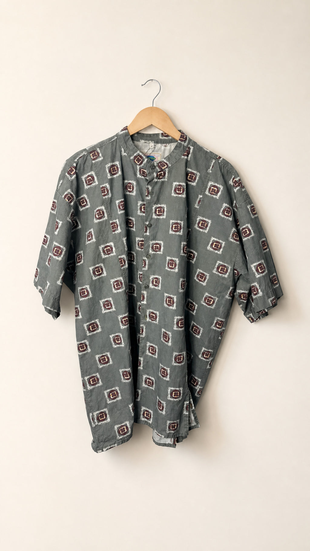 World Stile New Art Shirt – vintage clothing at AMYPARFUME Belgrade