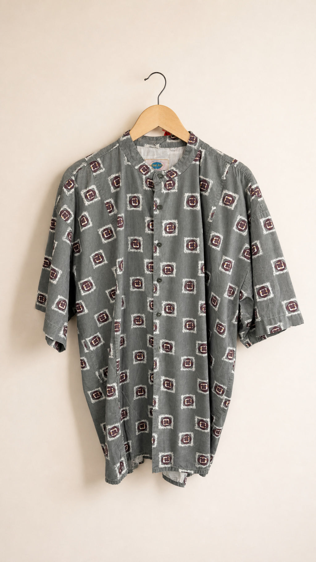 NEW ART Shirt – vintage clothing at AMYPARFUME Belgrade
